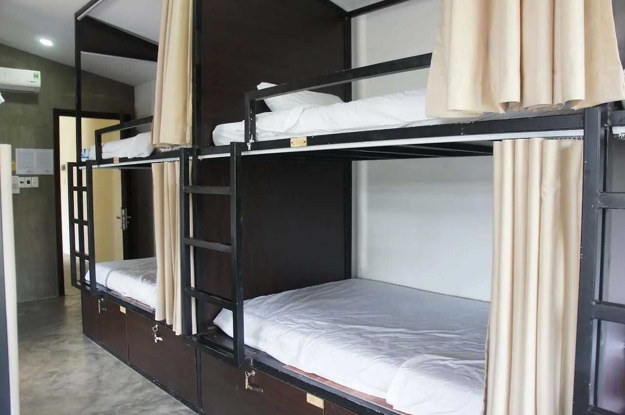 Mariposa Hostel Da Nang 0*,  Vietnam